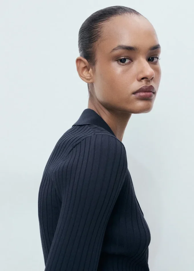 Žebrovaný svetr s klopami Žebrovaný svetr s klopami