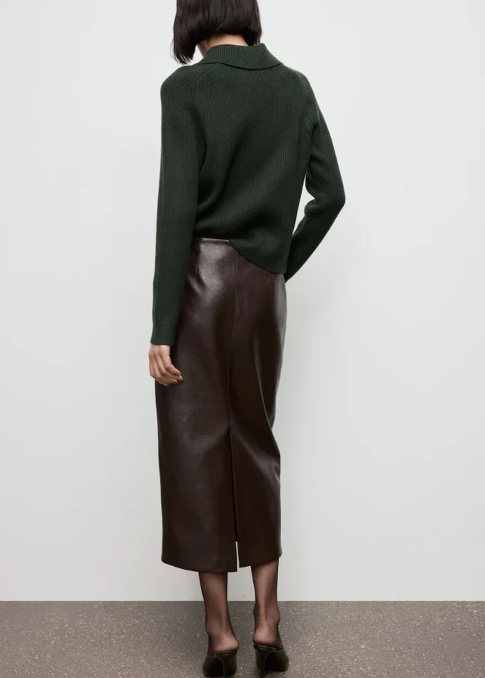 Žebrovaný svetr s rolákem a knoflíky Žebrovaný svetr s rolákem a knoflíky