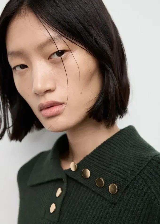 Žebrovaný svetr s rolákem a knoflíky Žebrovaný svetr s rolákem a knoflíky