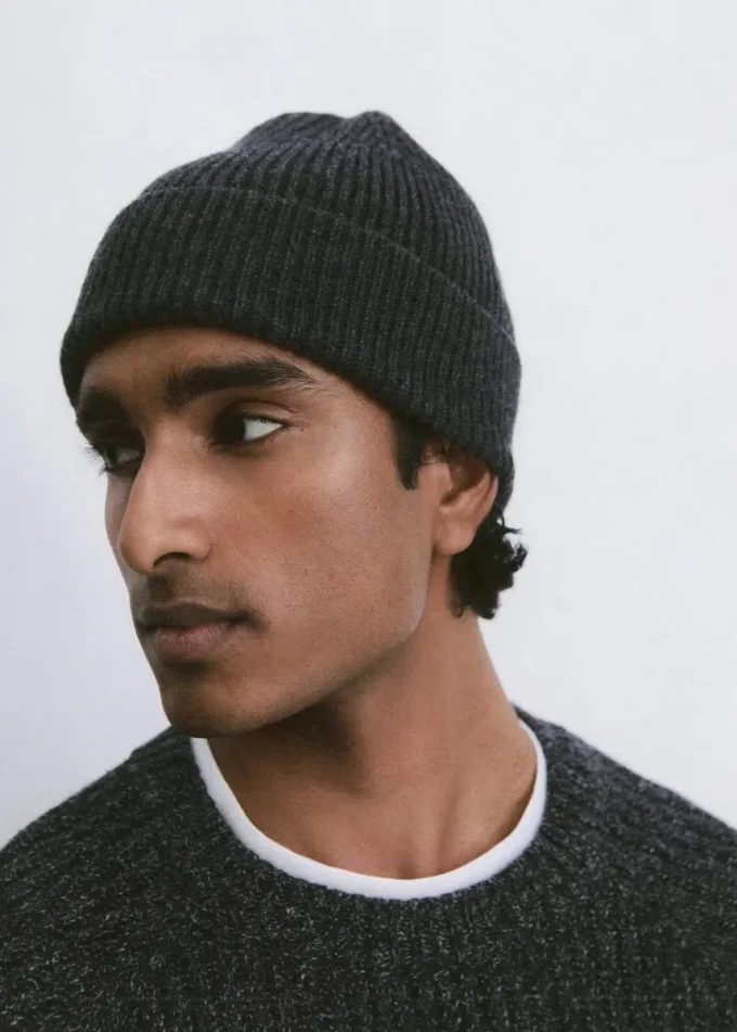 Žebrovaná vlněná čepice