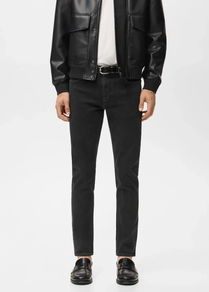 Černé džíny Jan se slim střihem Černé džíny Jan se slim střihem