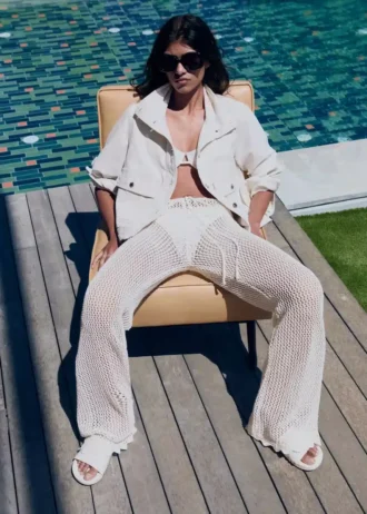 Háčkované rozšiřující se kalhoty Háčkované rozšiřující se kalhoty