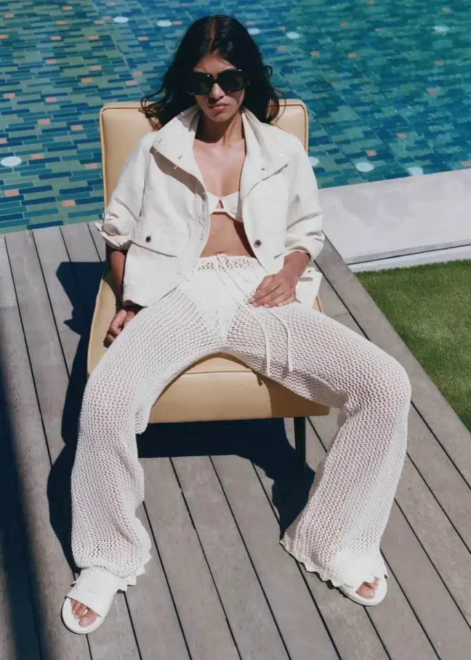 Háčkované rozšiřující se kalhoty Háčkované rozšiřující se kalhoty