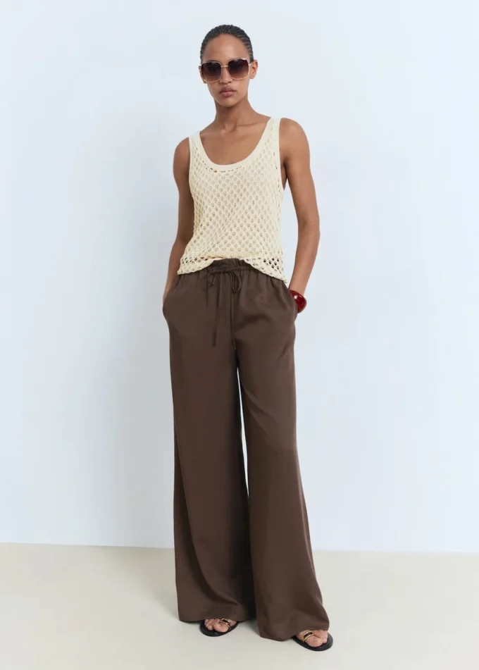 Háčkovaný top s ramínky Háčkovaný top s ramínky