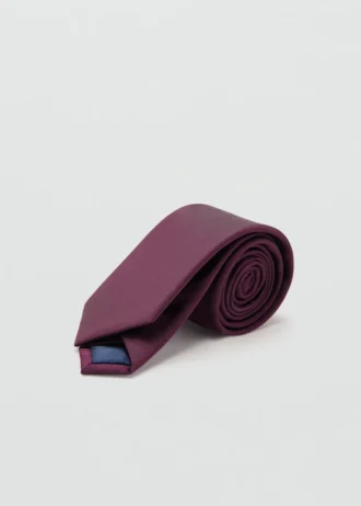 Hladká kravata s mikrostrukturou