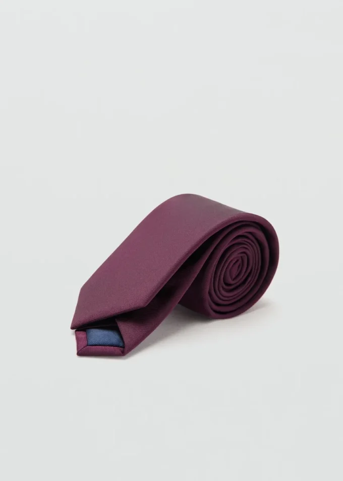 Hladká kravata s mikrostrukturou