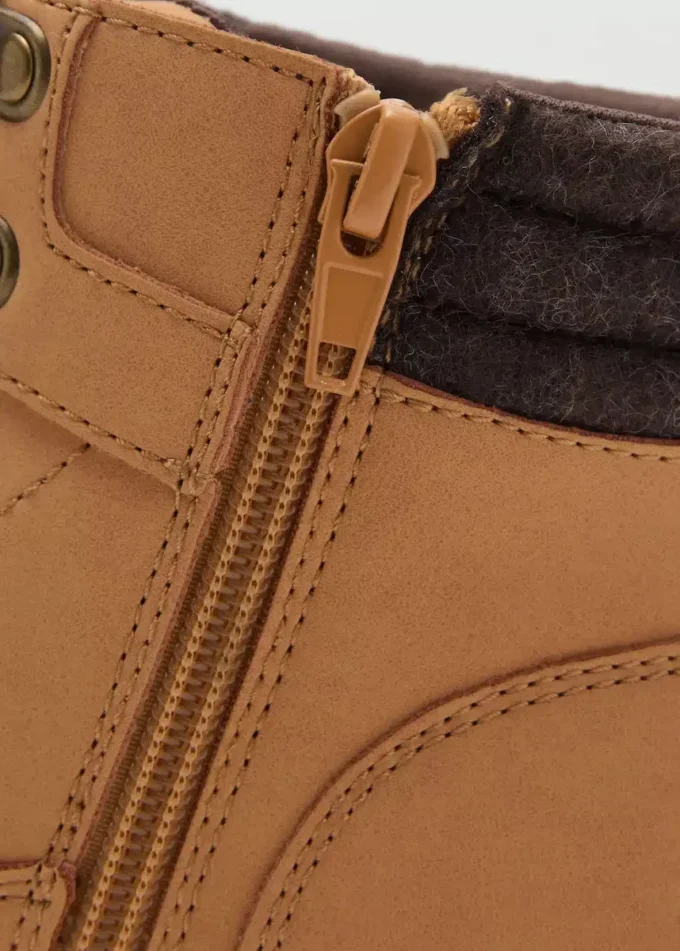 Horské boty se šněrováním Horské boty se šněrováním