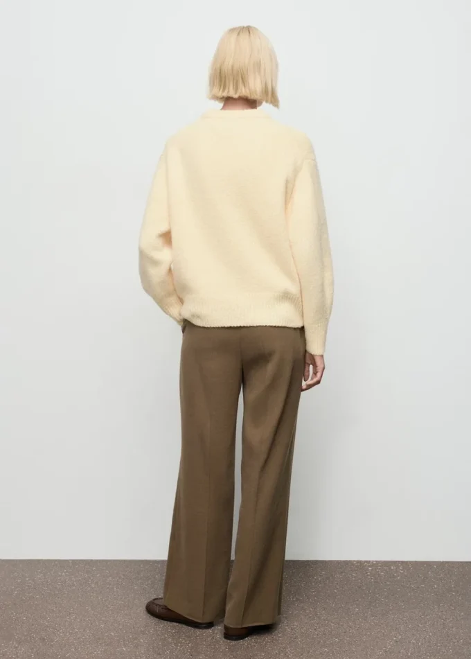 Hrubý pletený svetr Hrubý pletený svetr