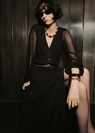 Šifonové šaty s nafouknutými rukávy