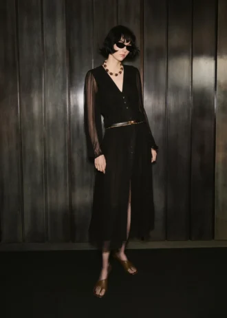 Šifonové šaty s nafouknutými rukávy