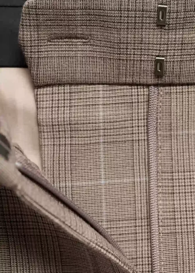 Široké kalhoty s kostkovaným vzorem Široké kalhoty s kostkovaným vzorem