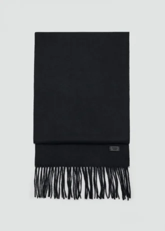 Jednobarevný šátek s třásněmi