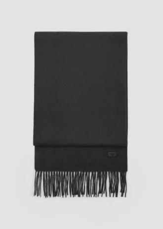 Jednobarevný šátek s třásněmi