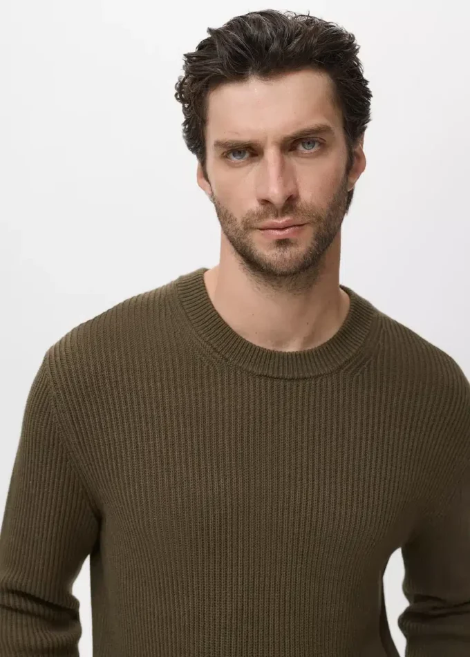 Jemný žebrovaný bavlněný svetr Jemný žebrovaný bavlněný svetr