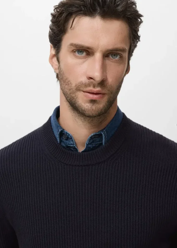 Jemný žebrovaný bavlněný svetr Jemný žebrovaný bavlněný svetr