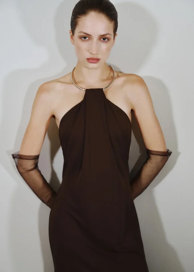 Jemně pletené šaty s límečkem Jemně pletené šaty s límečkem