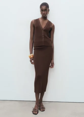 Jemně pletená midi sukně