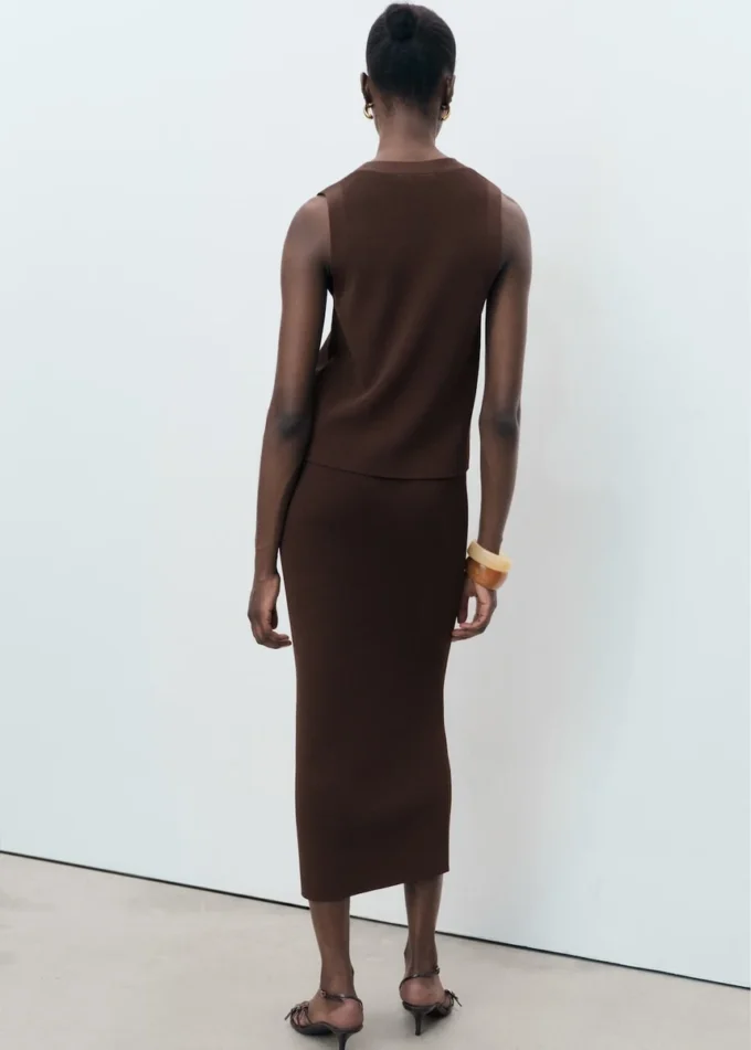 Jemně pletená midi sukně Jemně pletená midi sukně