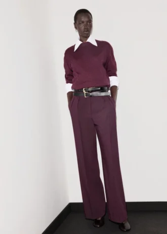 Jemně pletený svetr s kulatým výstřihem