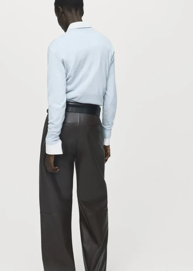 Jemně pletený svetr s kulatým výstřihem Jemně pletený svetr s kulatým výstřihem