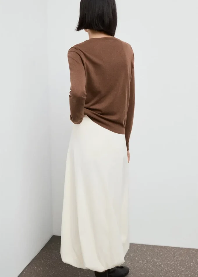 Jemně pletený svetr s kulatým výstřihem Jemně pletený svetr s kulatým výstřihem