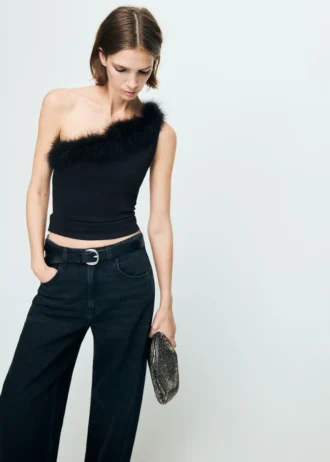 Jemně pletený top s peřím Jemně pletený top s peřím