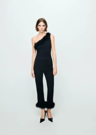 Jemně pletený top s peřím Jemně pletený top s peřím