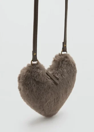Kabelka ve tvaru srdce z umělé kožešiny