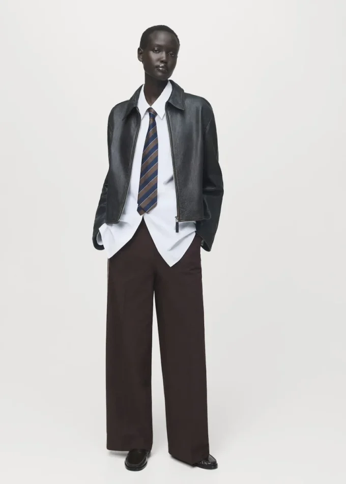 Kalhoty s pruhy na bocích Kalhoty s pruhy na bocích