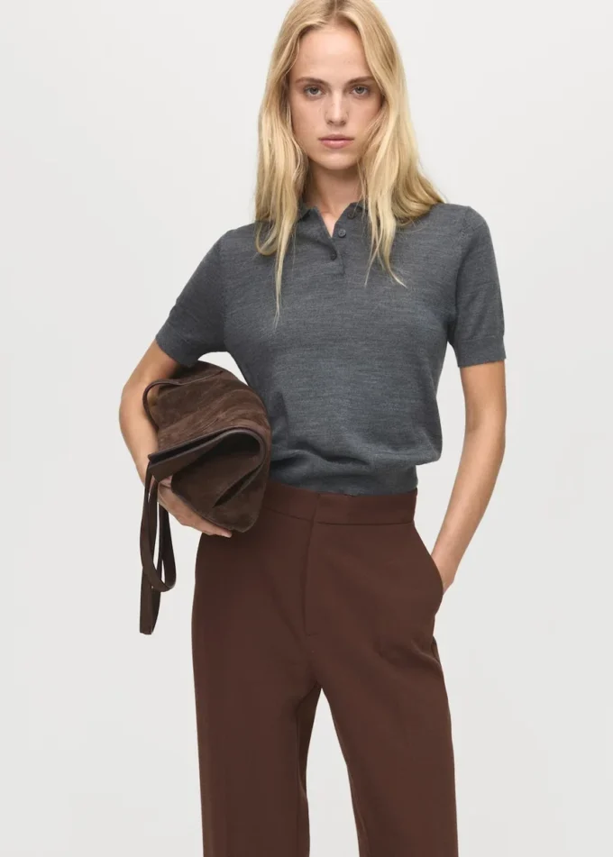 Kalhoty s vysokým pasem a rovným střihem Kalhoty s vysokým pasem a rovným střihem