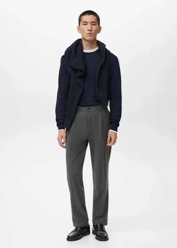 Kalhoty z flanelu s pravidelným střihem a záhyby Kalhoty z flanelu s pravidelným střihem a záhyby