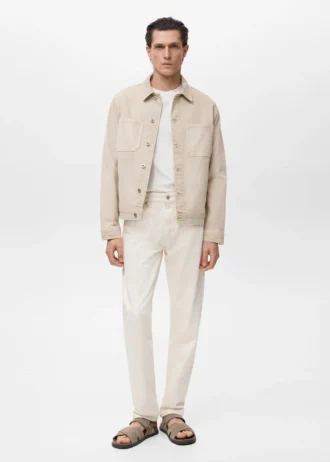 Kapsy na džínové bundě