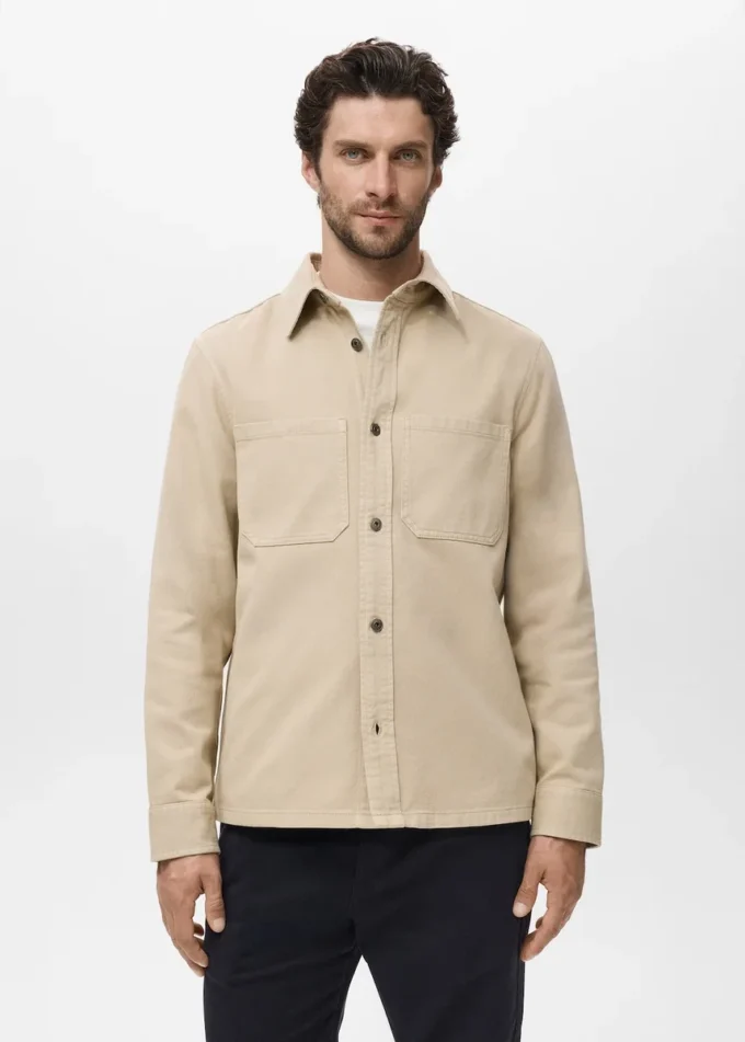 Kapsy v denimové košili Kapsy v denimové košili