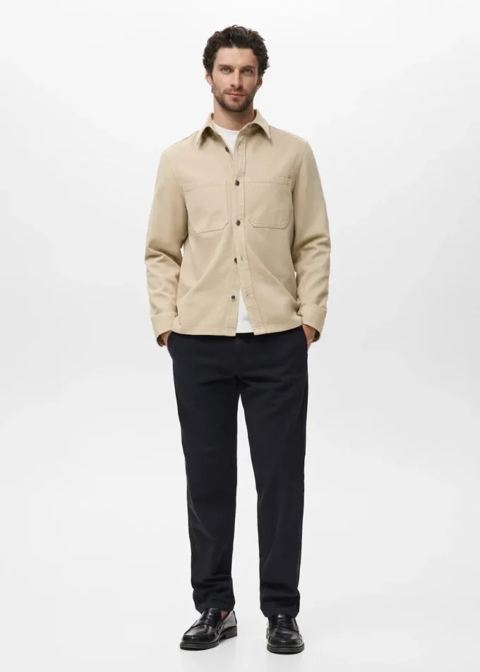 Kapsy v denimové košili Kapsy v denimové košili