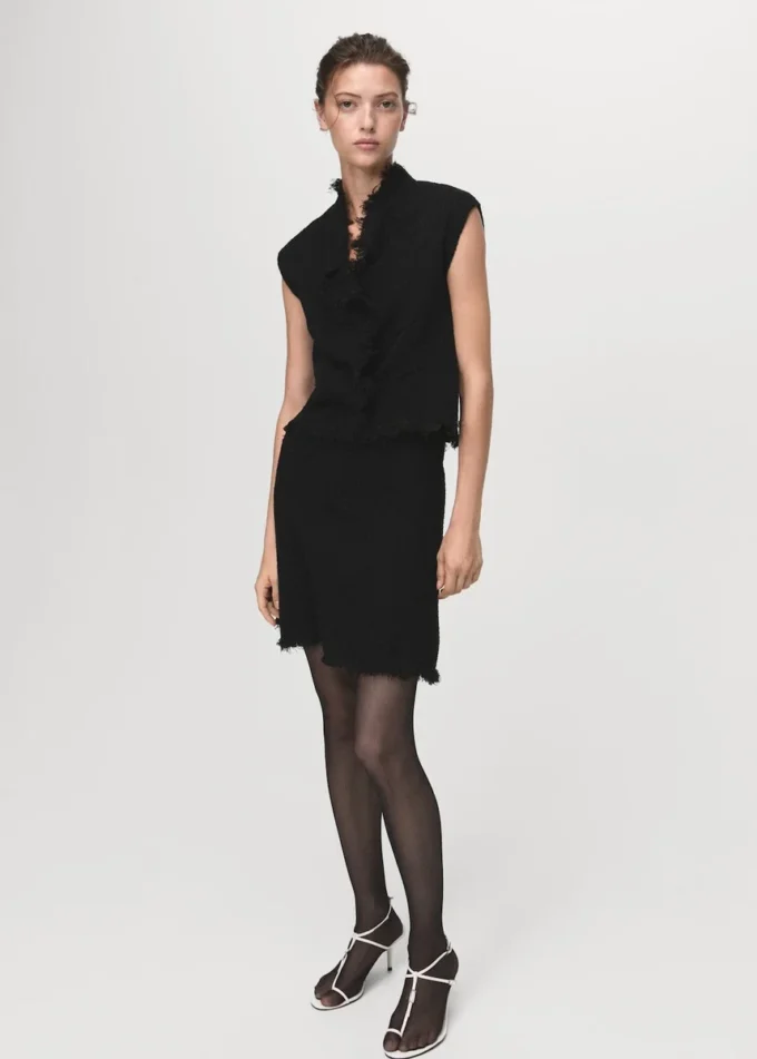 Křížený top s roztřepenými okraji Křížený top s roztřepenými okraji