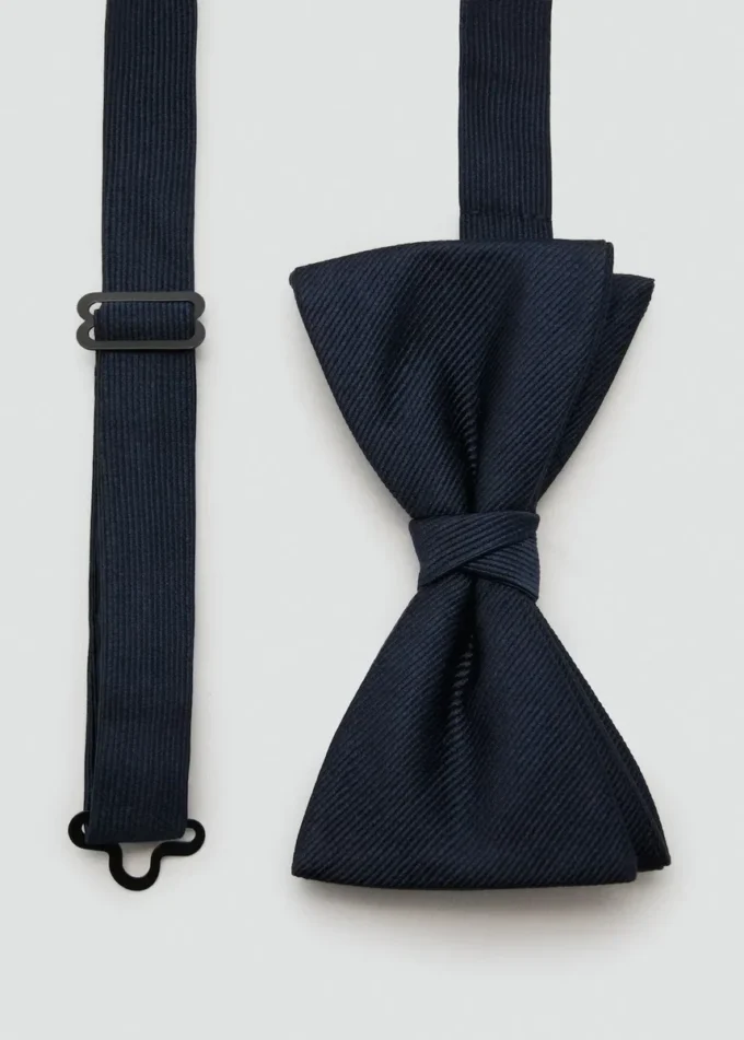 Klasická motýlek s mikrostrukturou