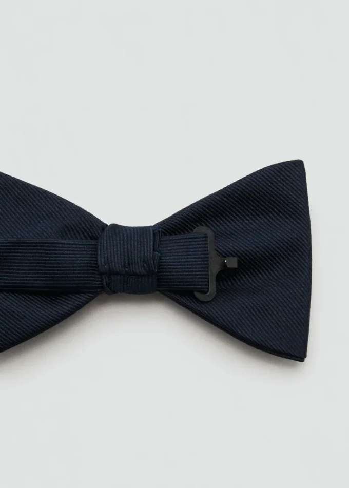 Klasická motýlek s mikrostrukturou