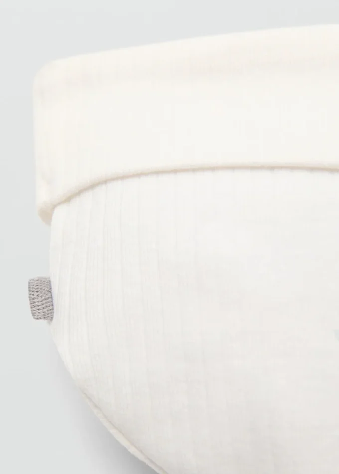 Klobouk s uzlem Klobouk s uzlem