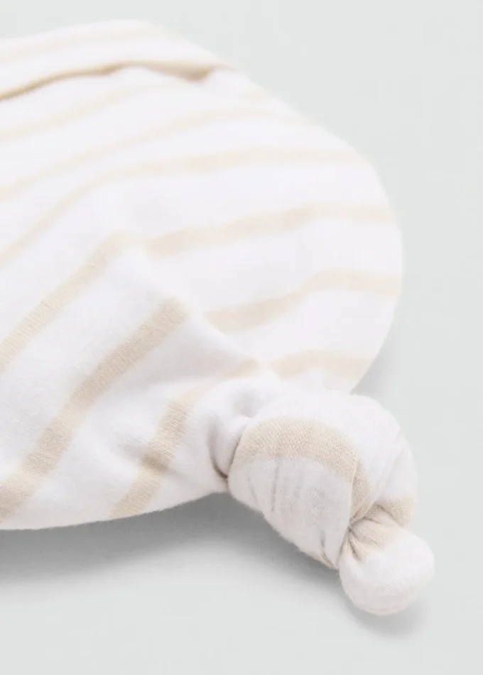 Klobouk s uzlem Klobouk s uzlem