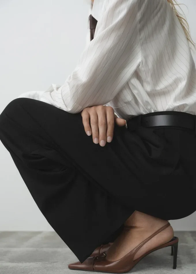 Kožené boty na podpatku s kroužkem Kožené boty na podpatku s kroužkem