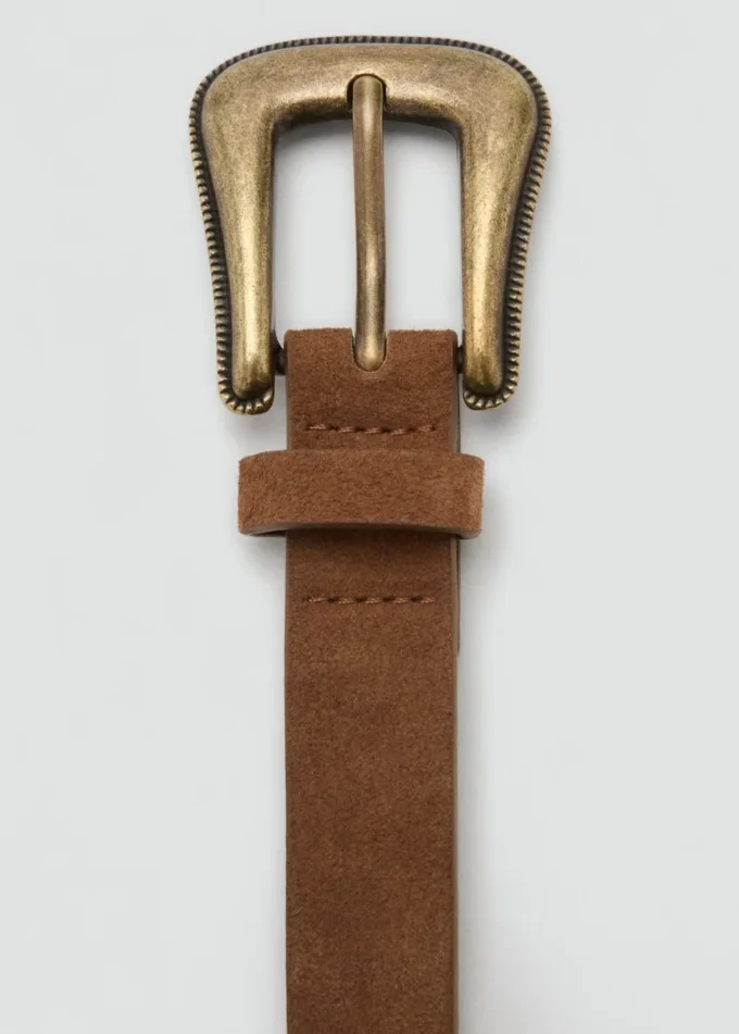 Kožený opasek s cvočky Kožený opasek s cvočky