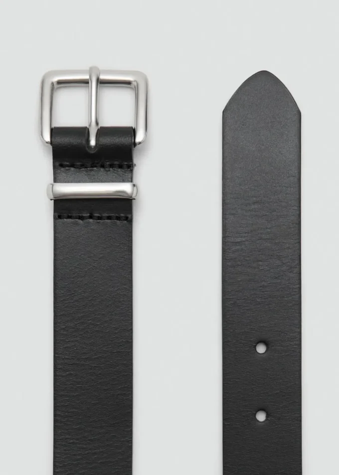 Kožený opasek s přezkou Kožený opasek s přezkou