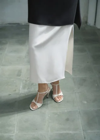 Kožené sandály na podpatku s pásky