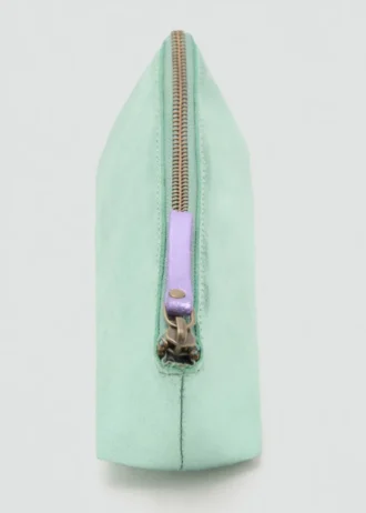 Kožená taška s kovovým efektem