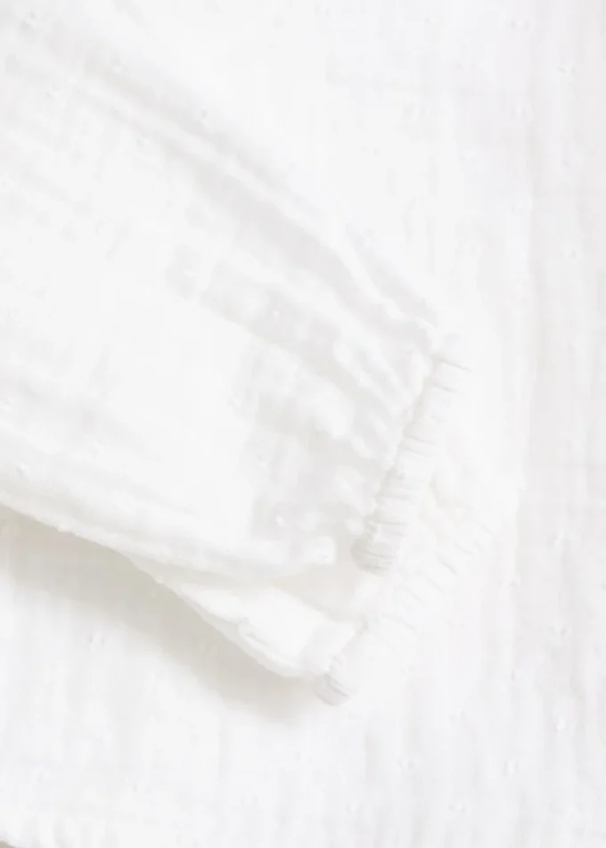 Košile s baby límečkem a nařaseným lemem Košile s baby límečkem a nařaseným lemem