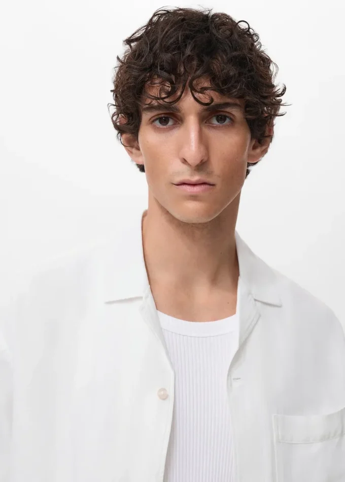 Košile s pravidelným střihem ze směsi lnu Košile s pravidelným střihem ze směsi lnu