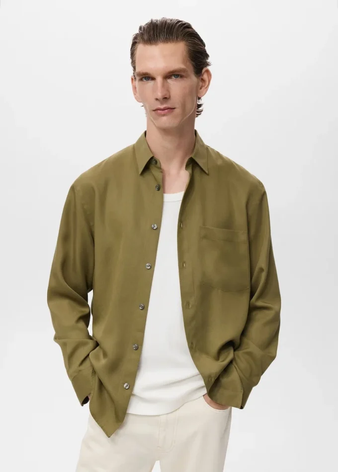 Košile ze 100% lyocellu s kapsou Košile ze 100% lyocellu s kapsou