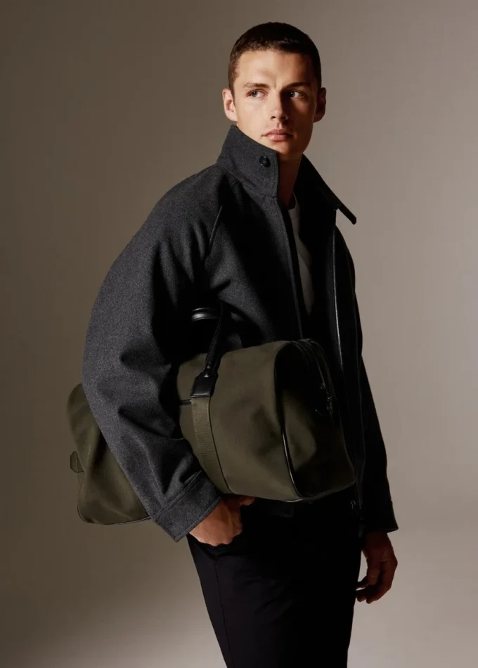 Kombinovaná kožená a bavlněná kabelka typu bowling Kombinovaná kožená a bavlněná kabelka typu bowling