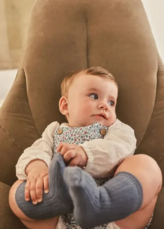 Kombinéza s květinovým potiskem