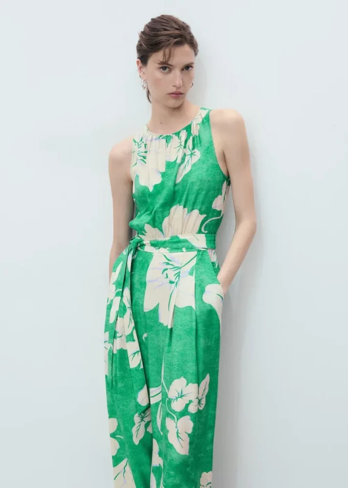 Kombinéza s potiskem na opasku Kombinéza s potiskem na opasku